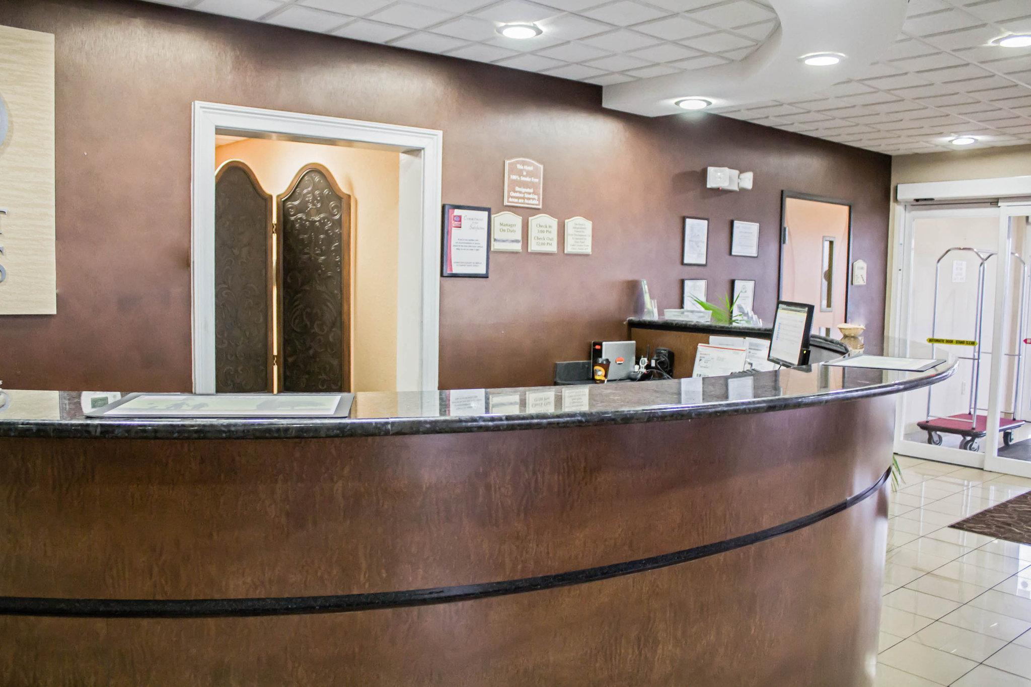 Comfort Suites Брансуик Экстерьер фото