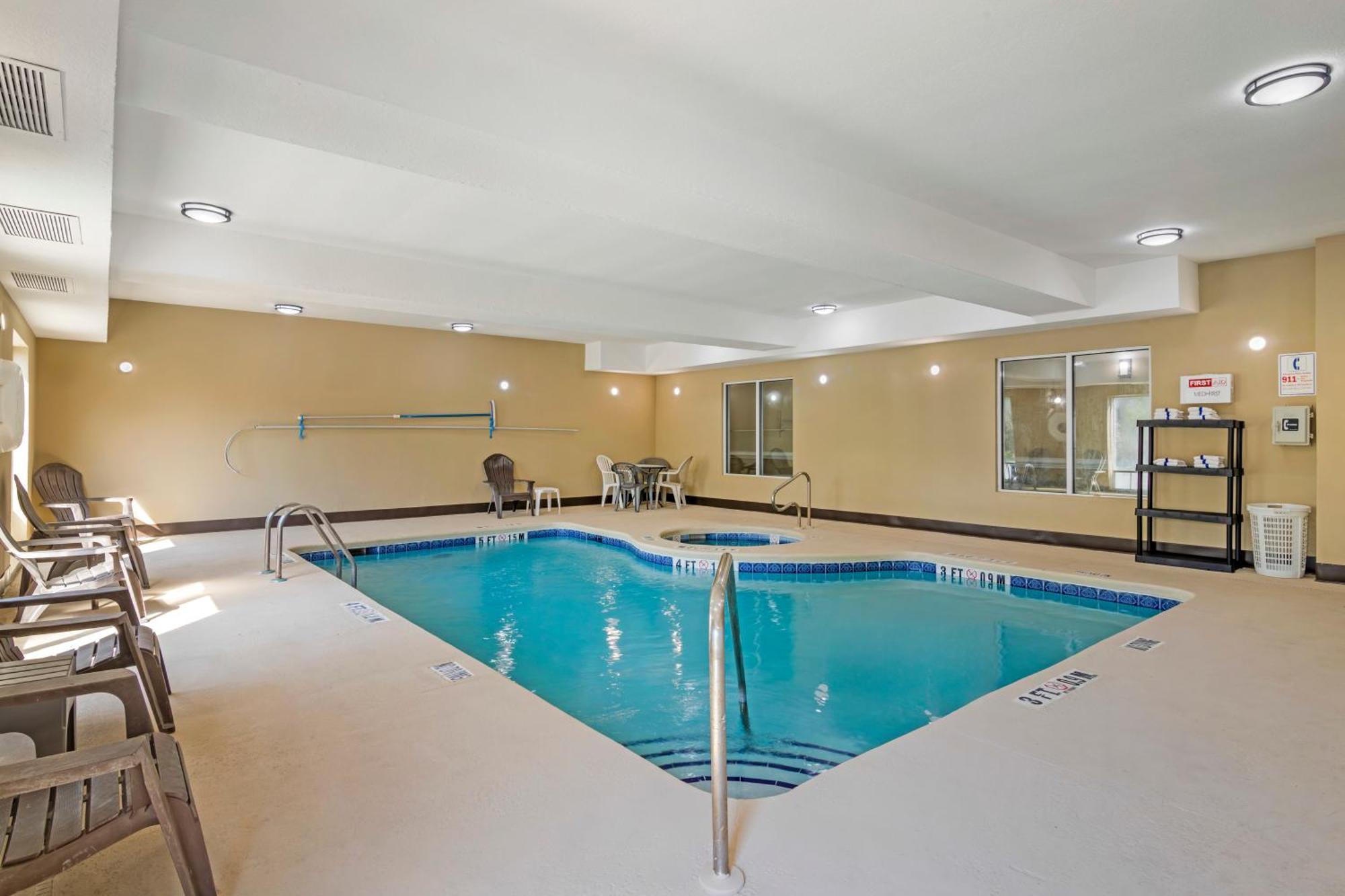 Comfort Suites Брансуик Экстерьер фото