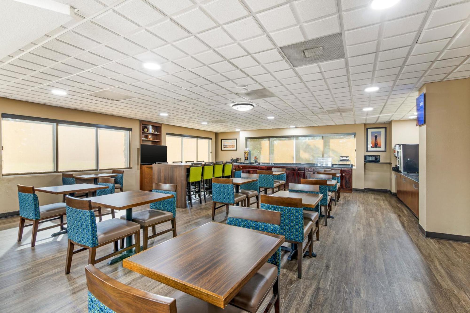 Comfort Suites Брансуик Экстерьер фото